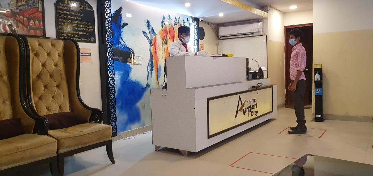 Hotel Airport City Near Delhi International Airport 新德里 外观 照片