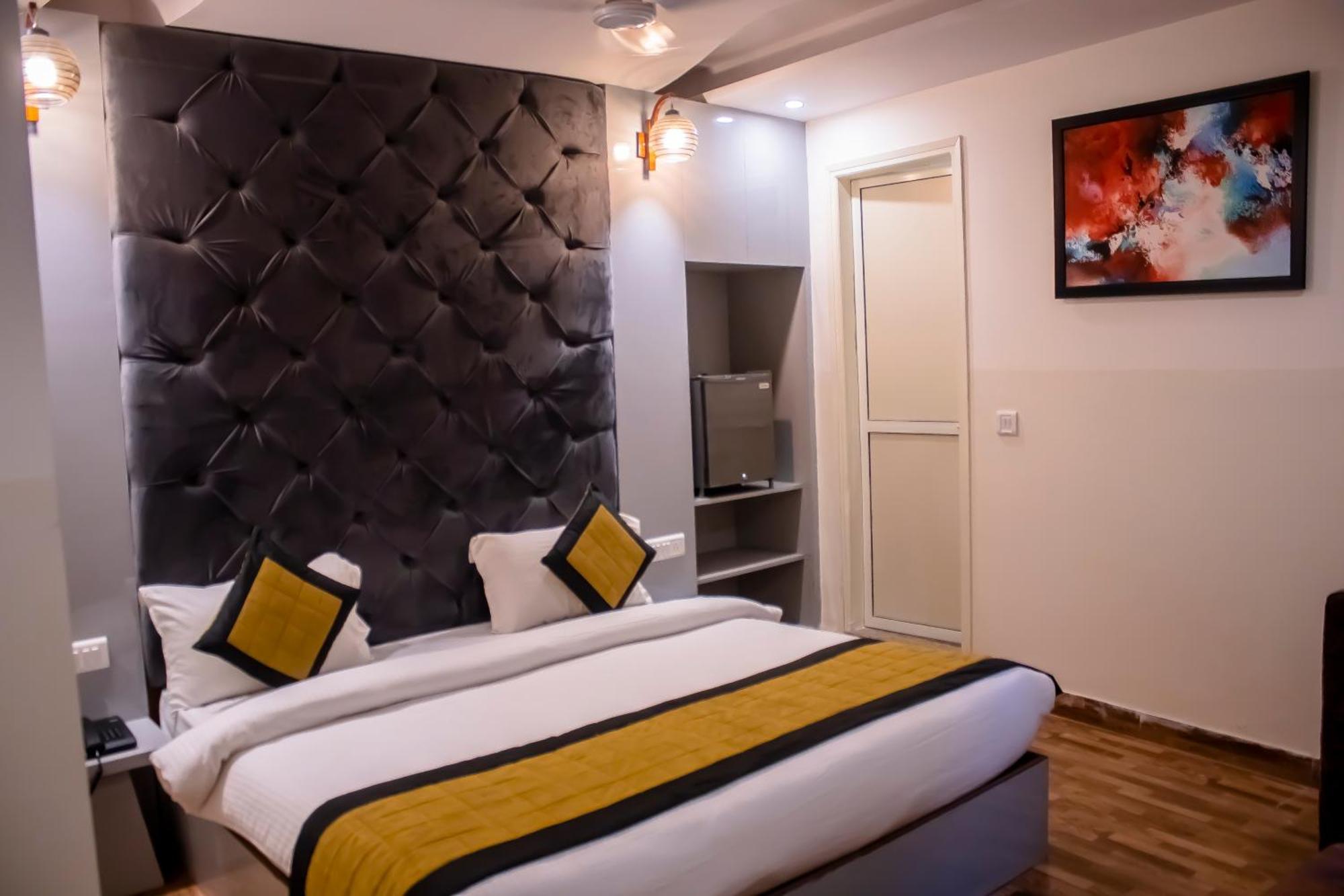 Hotel Airport City Near Delhi International Airport 新德里 外观 照片