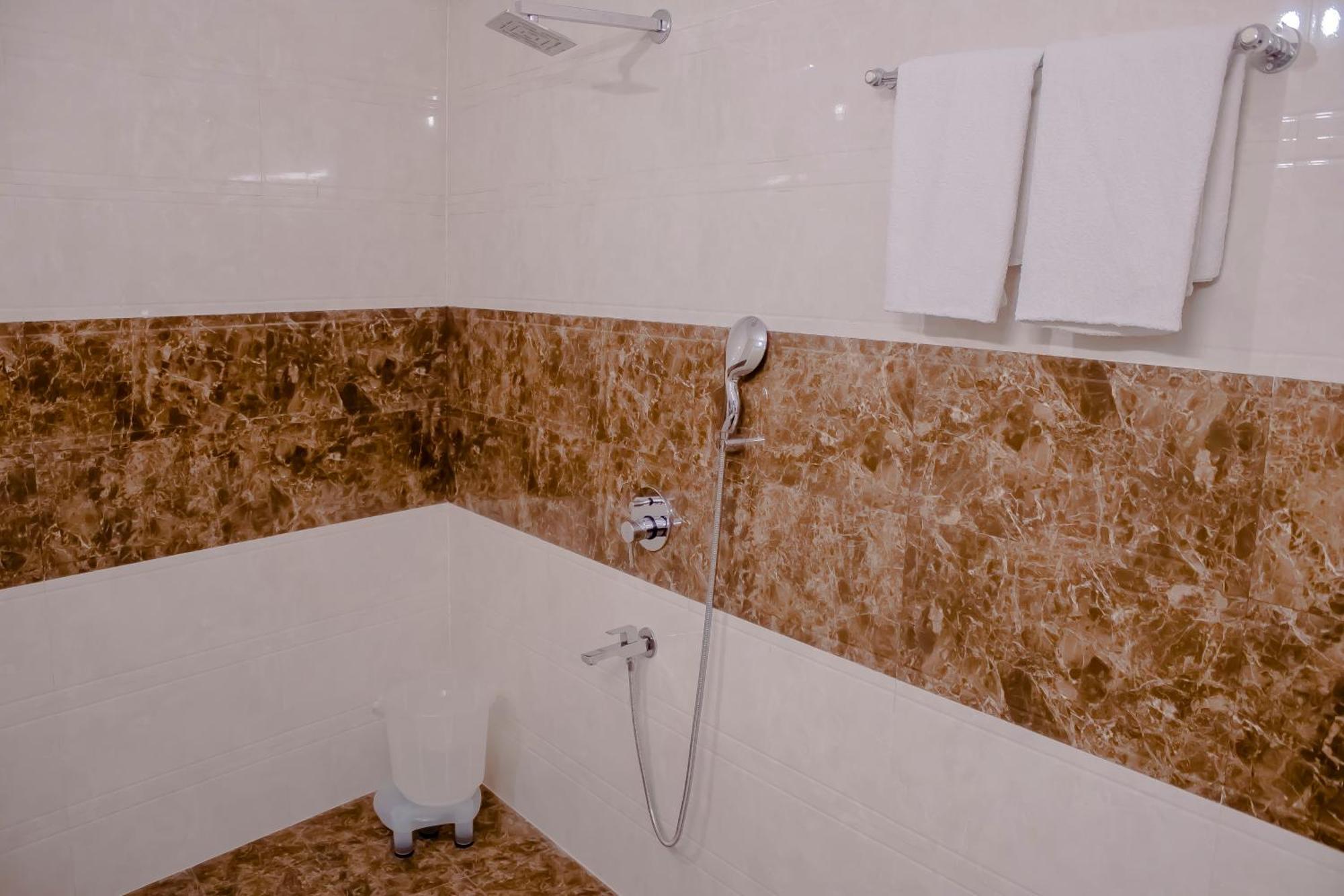 Hotel Airport City Near Delhi International Airport 新德里 外观 照片