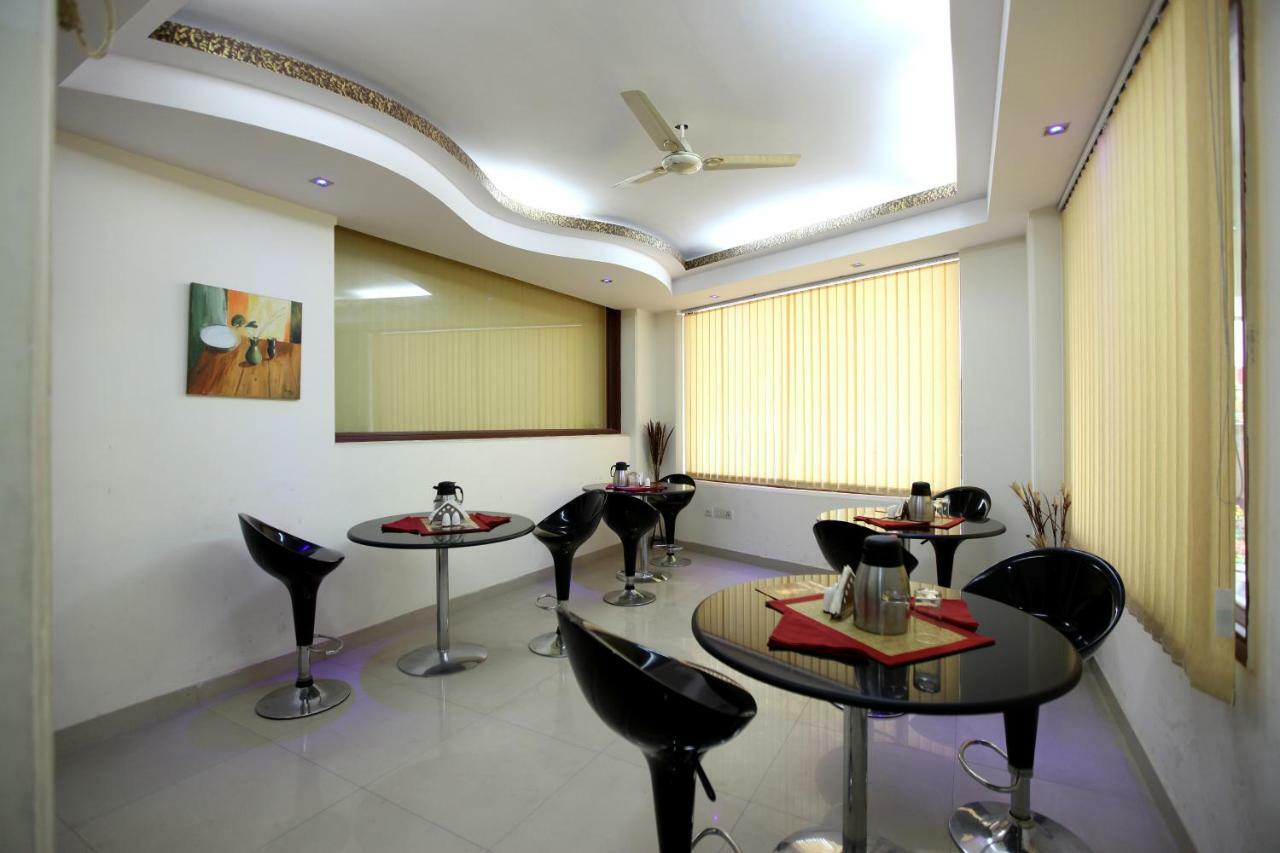 Hotel Airport City Near Delhi International Airport 新德里 外观 照片