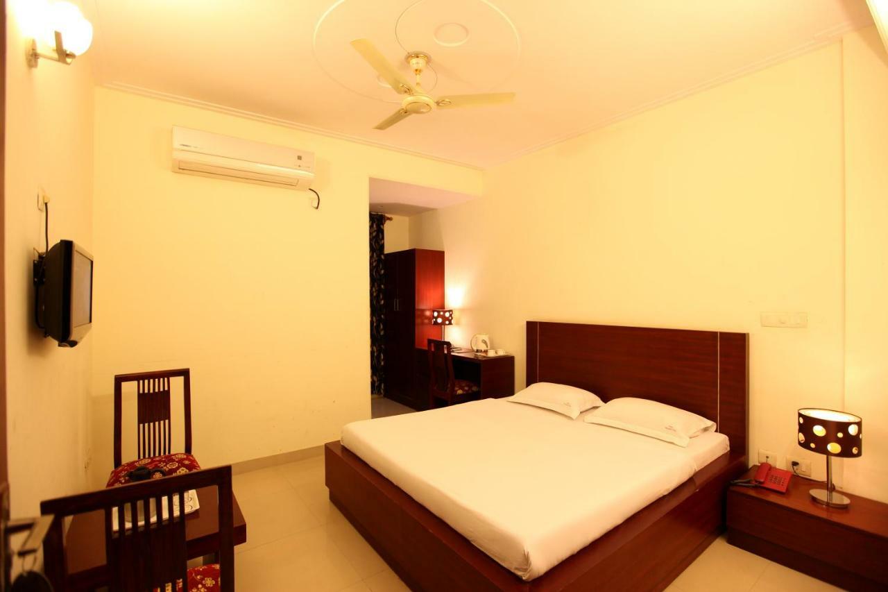 Hotel Airport City Near Delhi International Airport 新德里 外观 照片